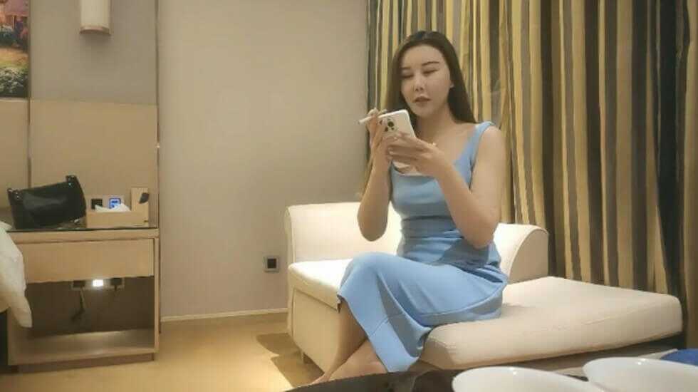 女高中生第一次破苞AV,国产成人精品综合